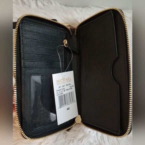 Michael Kors Large Leather Phone Case - Picture 3 of 5